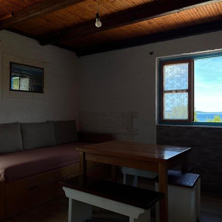 Hotel Robinson House Ruza Neviđane Esterno foto